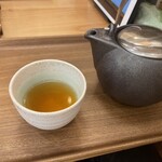 コメダ和喫茶 おかげ庵 - ドリンク写真:さし湯なんどもできますほうじ茶いい香り