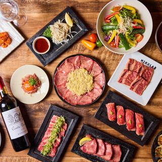 コスパ抜群の焼肉食べ放題は2480円～！飲み放題付きも◎