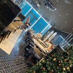 LITORANEO - ブルーが貴重の清潔感ある素敵な店内。市役所の2階です