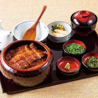 三通りの食べ方で鰻を満喫しつくす関東風のひつまぶし