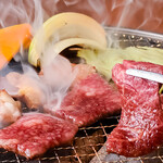 七輪焼肉 ばかとあほ - 料理写真:七輪でみんなで焼肉！