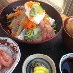 平野鮮魚 - 海鮮丼