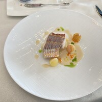 レストラン ミッテ - イトヨリダイの天火焼き シードルの白いソース フレンチキャビア