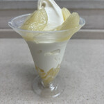 ミニストップ - 料理写真:芳醇洋梨パフェ 539円