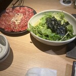 昇家 池下向陽荘店 - 昇家盛りとサラダ