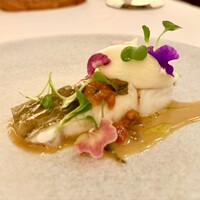 ヴィノテカサクラ - 地物　平目のヴァポーレ　カリフラワーのクレマを添えて