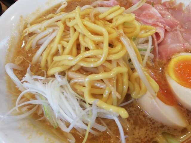 純米濃厚味噌ラーメンばんがり - 柳原（ラーメン）の写真