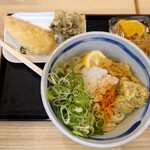 麺乃庄 つるまる饂飩 南住吉店 - 冷生醤油うどん大、鶏ささみ天、まいたけ天、鶏めし小
