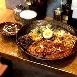 SPICY CURRY 魯珈 - 