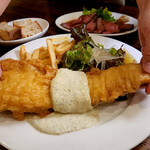 クラフトビールとフィッシュ&チップス パブリックハウス ホサンナ - 