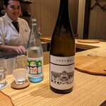 室町 福は内 - 早速、日本酒。珍しい銘柄置いてます