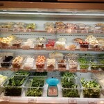 七宝麻辣湯 - 40種類の具材から好きな物を選びます。