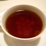 レストラン ロワール フレンチ - タピオカが沈んだコンソメスープ