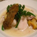 レストラン ロワール フレンチ - 新鮮な魚介を使った今日の一品（マトヤダイ）