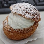 カフェ ド シュシュ - シュークリーム、ドーン！