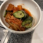 焼肉興隆 - キムチ盛り合わせ