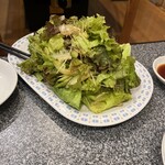 焼肉興隆 - サラダ