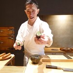 鮨 三心 - 店主の石渕佳隆氏