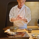 鮨 三心 - 店主の石渕佳隆氏