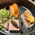 ビズ - くるくる丸まっているのはキャロットラペ。