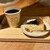 SWAY COFFEE ROASTERY HIDA TAKAYAMA CAFE - 料理写真:シングルオリジンコーヒー
          バスクチーズケーキ
