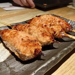 純・懐石焼鳥 串焼ちゃぼ蔵 - 「焼鳥コース（税込￥3,300）」【焼物】おまかせ七本の《つくね(たれ)》