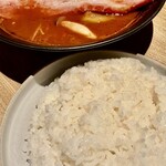キッチン グリズリー - 厚切りベーコンのスープカレー
                                トマトスープ変更　ライスＬ