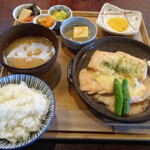 ダイニング岩崎荘 - 