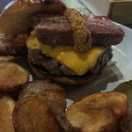 OVERWHELM HAMBURGER & BAR STAND - 