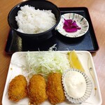 食事処　七福 - カキフライとごはん