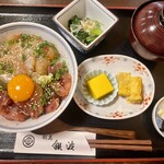 割烹 銀波 - 本日の定食 マグロとヒラメの漬け丼