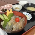磯料理 喜利屋 - ヒラメの漬け丼