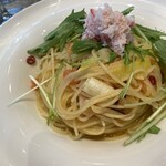 LITORANEO - カニとネギフレッシュトマトのペペロンチーノ♡美味〜