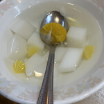 燕楽 - 杏仁豆腐。