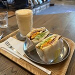 ラフ&タフ コーヒースタンド - ラフタフサンド