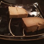 かんだ光壽 - チーズの味噌漬け。信州味噌と八丁味噌。