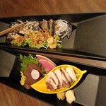 麹蔵 - 鰹タタキポン酢 ・馬刺し2種盛合せ