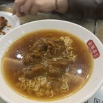 龍城冰室 - 沙嗲牛肉麵