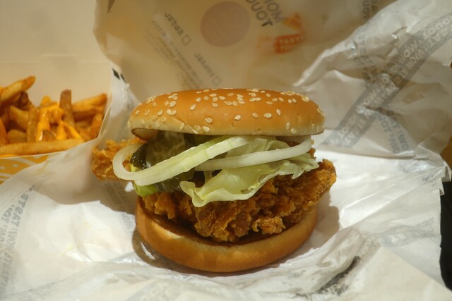 MOM'S TOUCH BLiX茅ヶ崎店 - 茅ケ崎/ハンバーガー | 食べログ