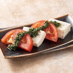 「富塚豆腐『龍』使用」豆腐とトマトのカプレーゼ