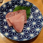 居酒屋 虎翼 - 寒ブリの刺身