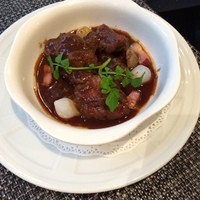 オールデイダイニング リモネ - 鶏の赤ワイン煮込み
