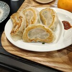 ど鉄板 なべきん 柳ヶ瀬 - 焼き餃子　コレ大好きです。一個あたりはかなり大きめです