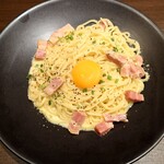 鎌倉パスタ - 料理写真:厚切りベーコンのカルボナーラ スパゲッティ