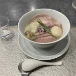 宍道湖しじみ中華蕎麦 琥珀 - いかにも高級ラーメン