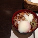 旬菜食健 ひな野 - お蕎麦　温玉入り