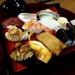 Sushi Chuu - 一つ一つの彩りが素晴らしい
