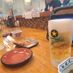 奈良の酒蔵全部呑み うまっしゅ - カウンター席の様子