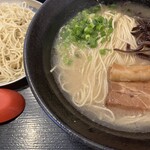九州とんこつ はりがね屋 - 料理写真: