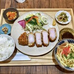 おとなり - おとなりのトンカツ定食+ミニそば変更
